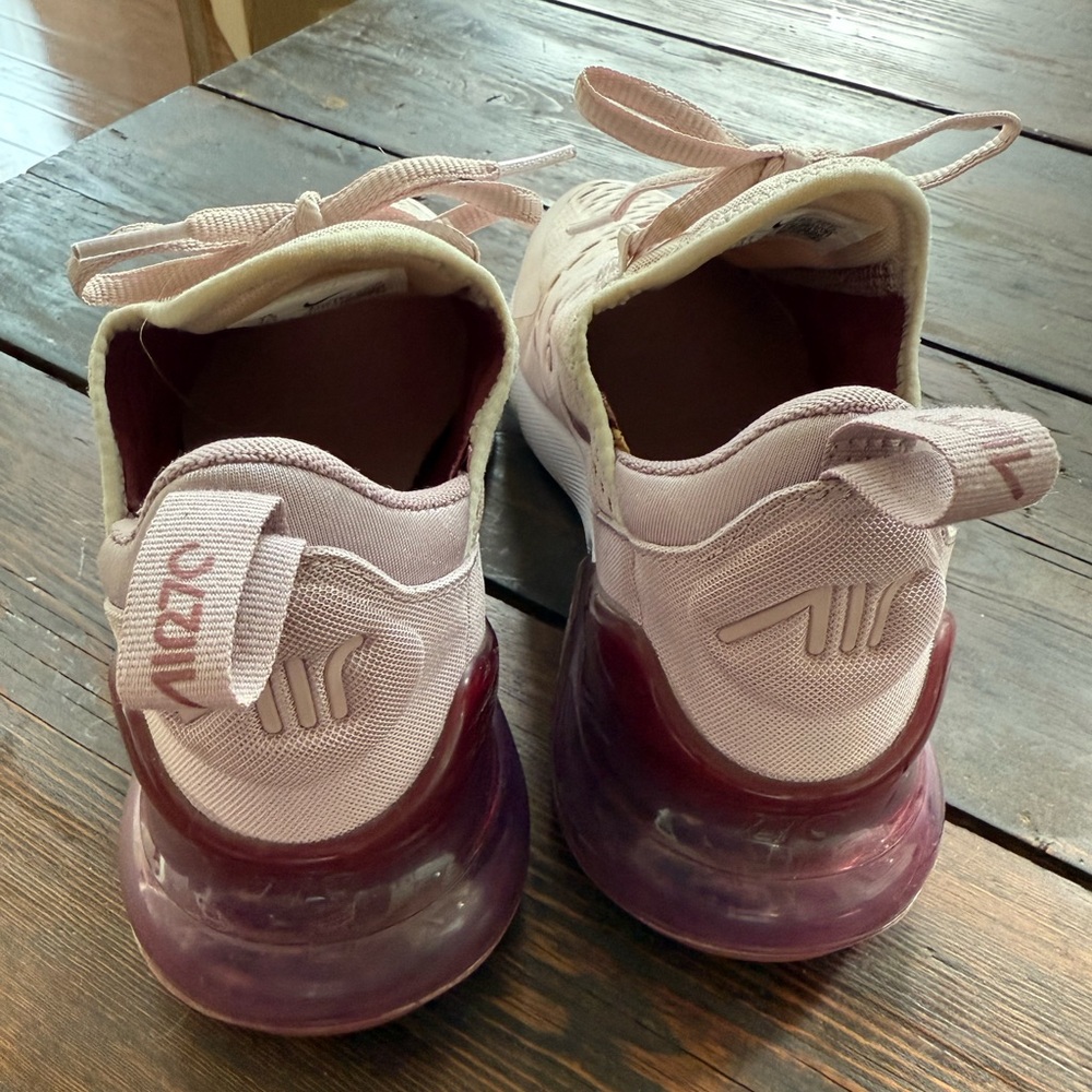 Nike Women’s Air Max 270 - Picture 4 of 4